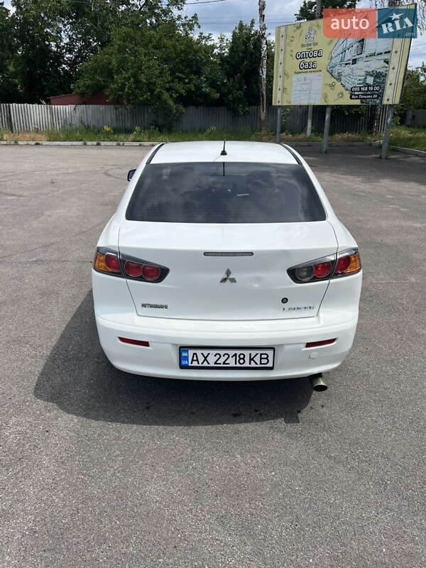 Седан Mitsubishi Lancer 2011 в Первомайске