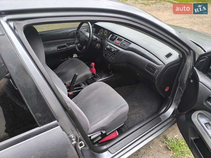 Седан Mitsubishi Lancer 2005 в Машевке
