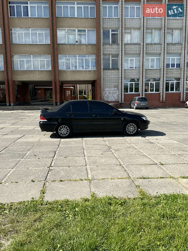 Седан Mitsubishi Lancer 2006 в Львове