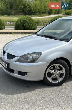 Седан Mitsubishi Lancer 2004 в 