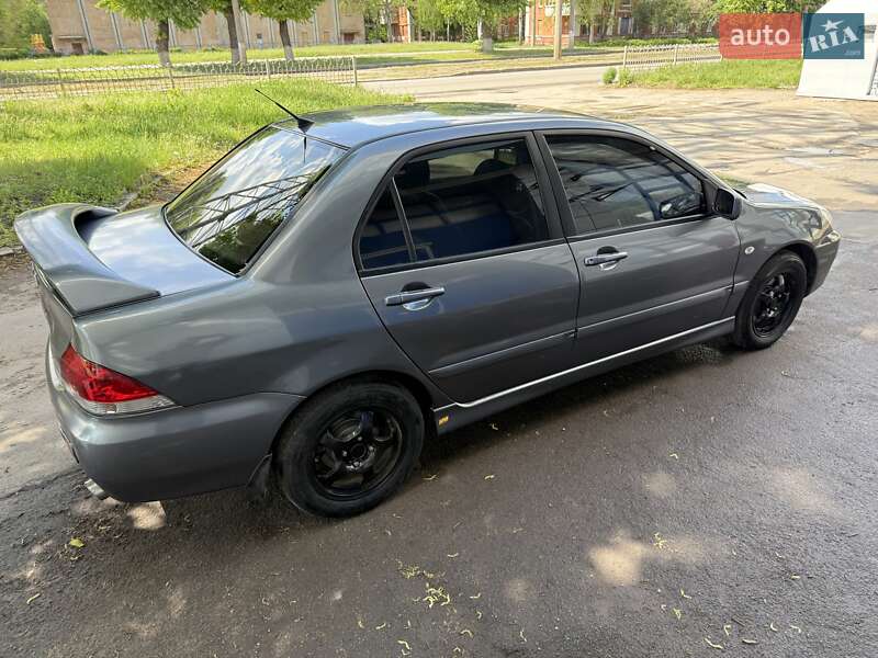 Седан Mitsubishi Lancer 2005 в Харькове