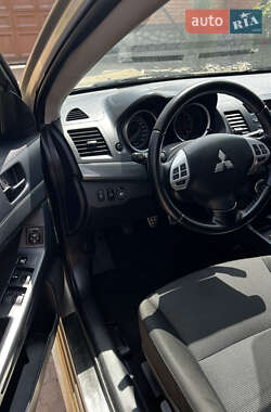 Седан Mitsubishi Lancer 2009 в 
