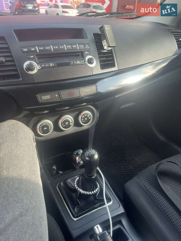 Седан Mitsubishi Lancer 2008 в Киеве