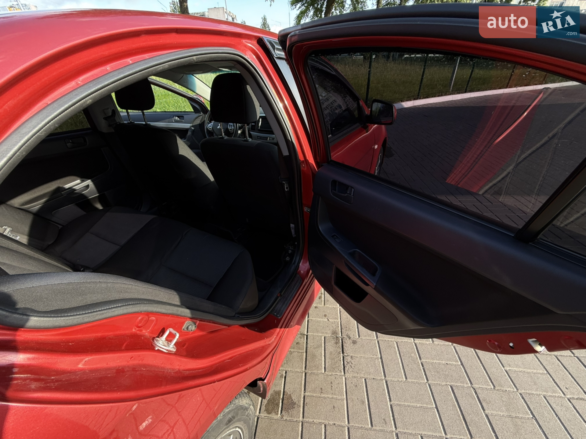 2010 Mitsubishi Lancer - мініатюра 14