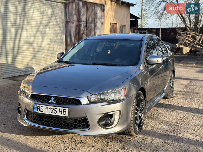 Седан Mitsubishi Lancer 2017 в Николаеве