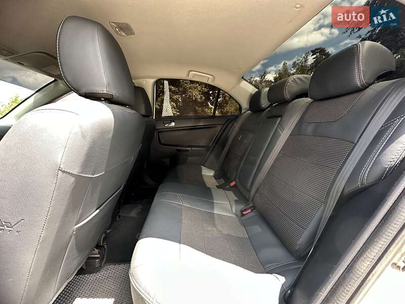 Седан Mitsubishi Lancer 2012 в Нетешине
