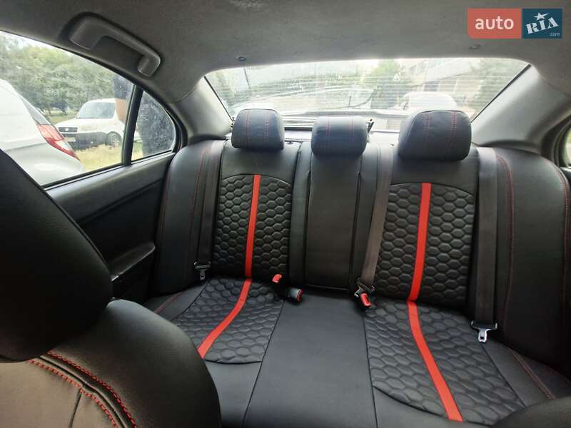 Седан Mitsubishi Lancer 2008 в Киеве