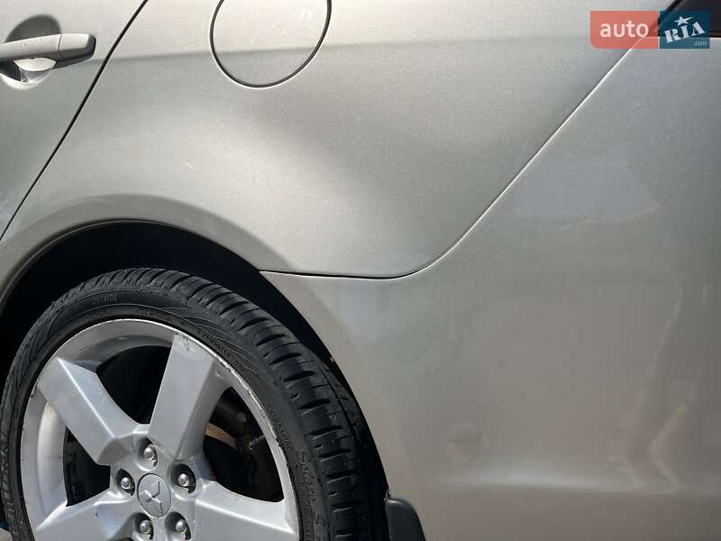 Седан Mitsubishi Lancer 2008 в Тальном
