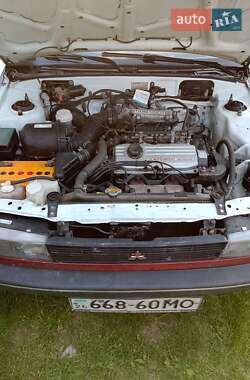 Седан Mitsubishi Lancer 1987 в 
