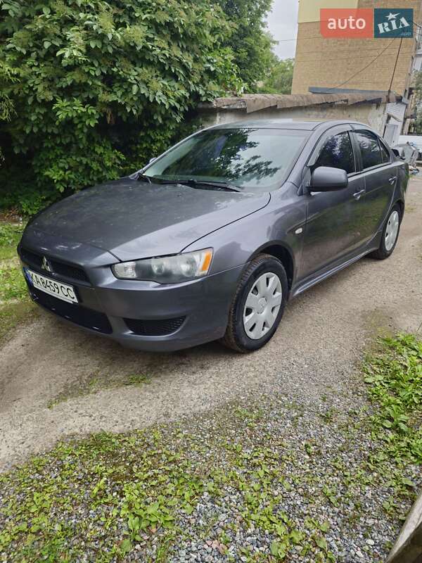Седан Mitsubishi Lancer 2008 в Киеве