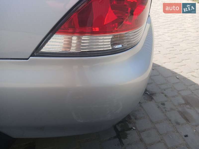Седан Mitsubishi Lancer 2006 в Умани