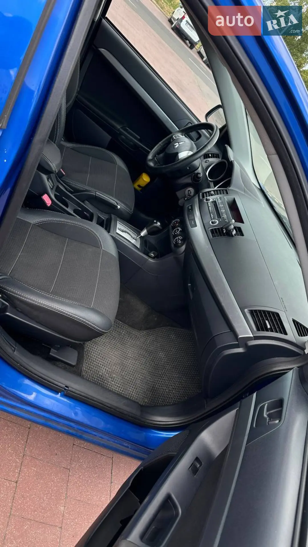 2011 Mitsubishi Lancer - мініатюра 12