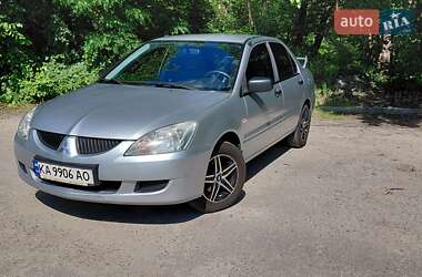 Седан Mitsubishi Lancer 2004 в Києві