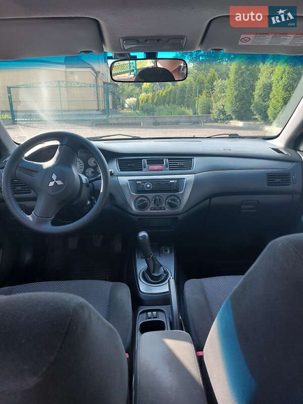 Седан Mitsubishi Lancer 2008 в Луцке