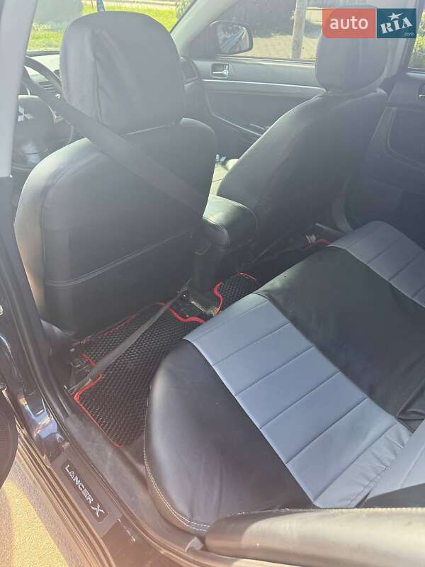 Седан Mitsubishi Lancer 2008 в Новгород-Северском