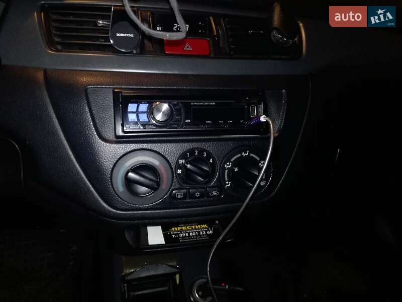 Седан Mitsubishi Lancer 2004 в Сумах