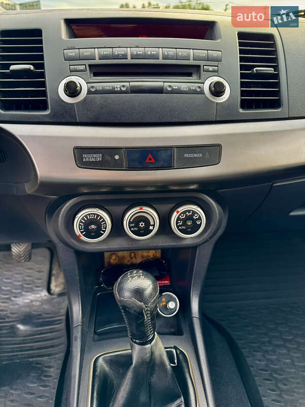 Седан Mitsubishi Lancer 2008 в Українці