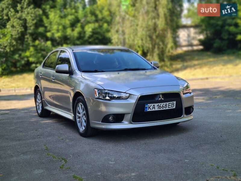 Mitsubishi Lancer 2012