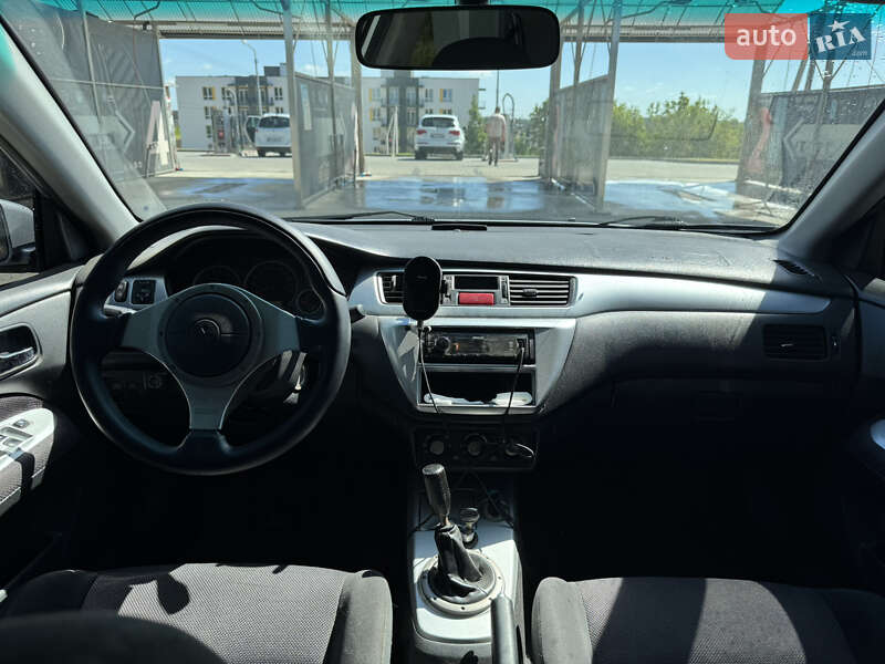 Седан Mitsubishi Lancer 2006 в Львове