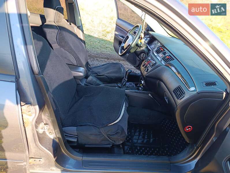 Седан Mitsubishi Lancer 2004 в Сокирянах