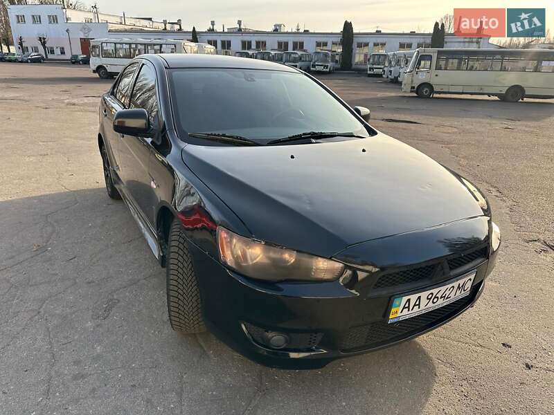 Седан Mitsubishi Lancer 2011 в Черкассах
