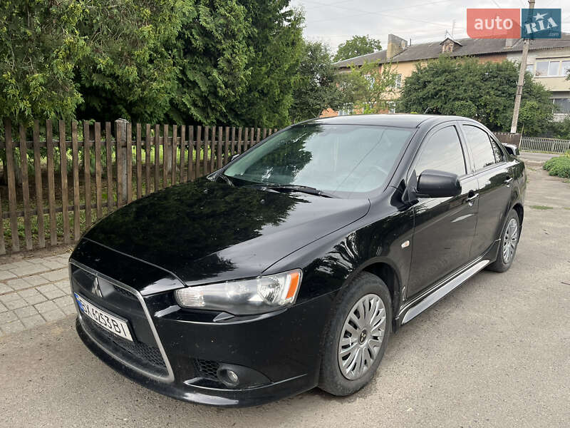 Седан Mitsubishi Lancer 2012 в Ярмолинцях