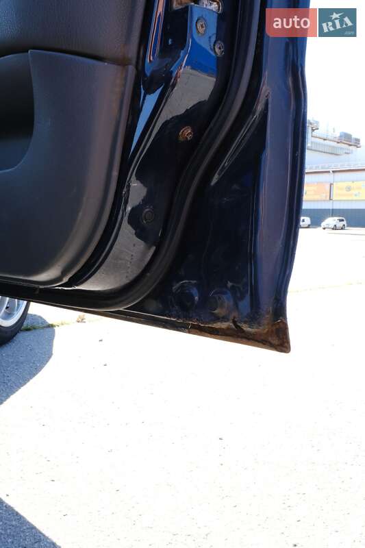 Седан Mitsubishi Lancer 1995 в Харькове