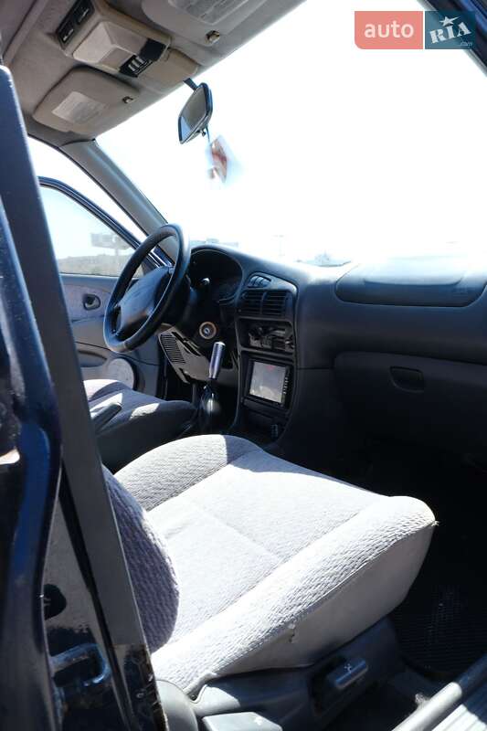 Седан Mitsubishi Lancer 1995 в Харькове