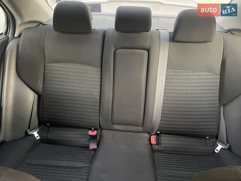 Седан Mitsubishi Lancer 2012 в Кобеляках