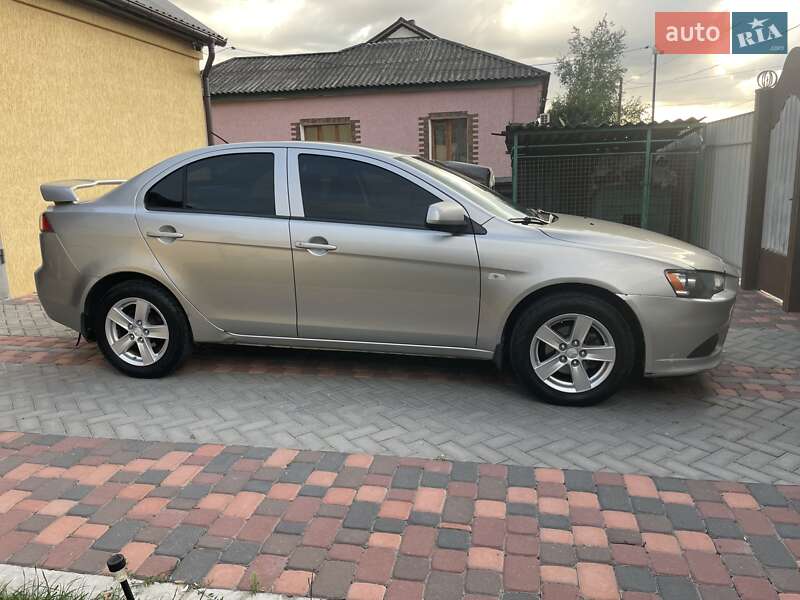 Седан Mitsubishi Lancer 2012 в Кобеляках