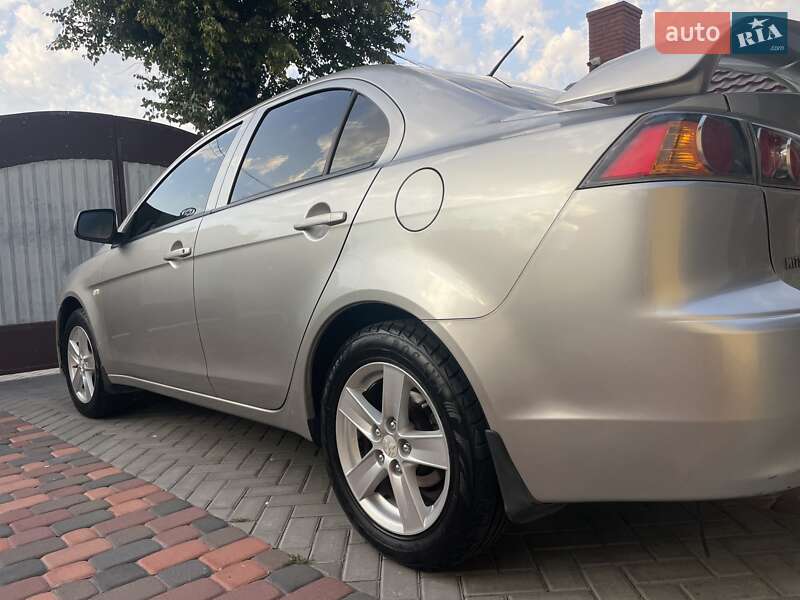 Седан Mitsubishi Lancer 2012 в Кобеляках
