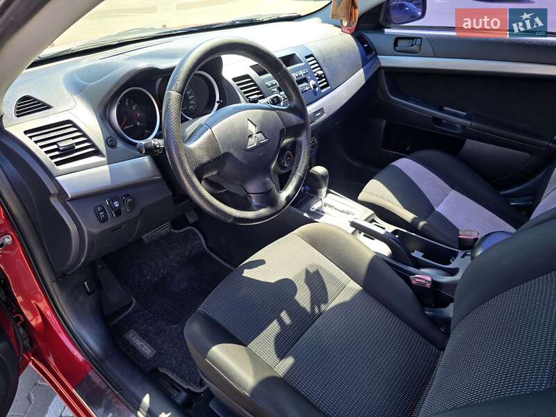 Седан Mitsubishi Lancer 2010 в Одессе