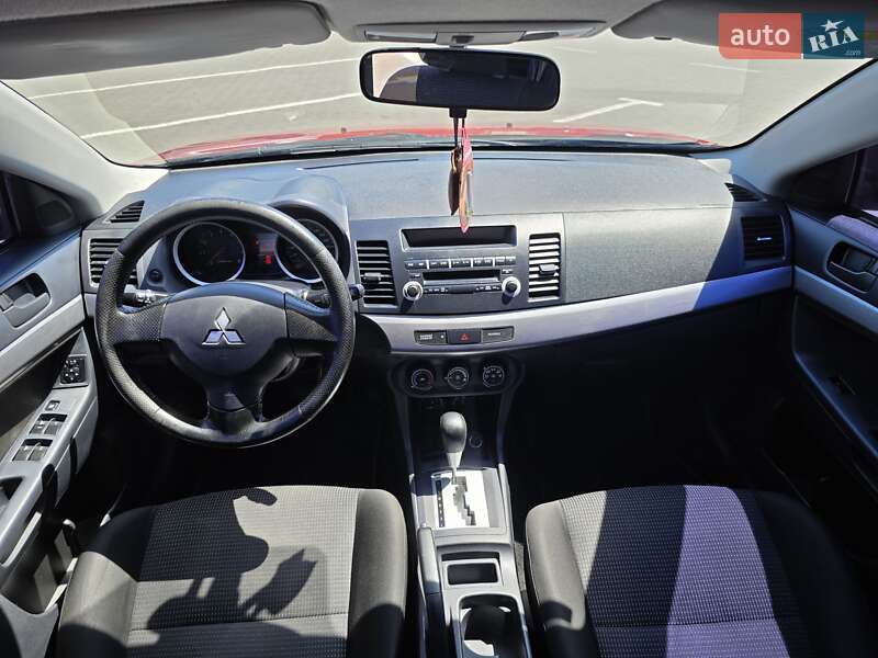 Седан Mitsubishi Lancer 2010 в Одессе