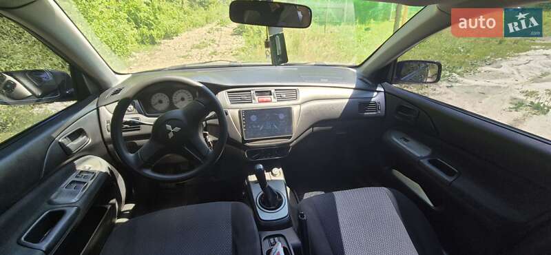 Седан Mitsubishi Lancer 2009 в Львове
