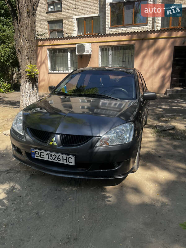 Седан Mitsubishi Lancer 2004 в Миколаєві