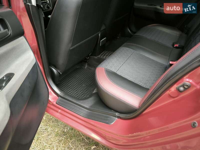 Седан Mitsubishi Lancer 2004 в Днепре