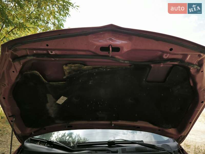 Седан Mitsubishi Lancer 2004 в Днепре