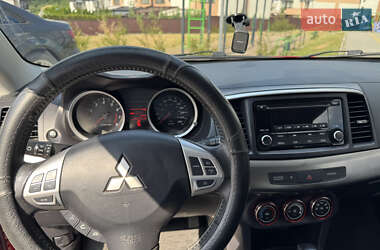 Седан Mitsubishi Lancer 2015 в 
