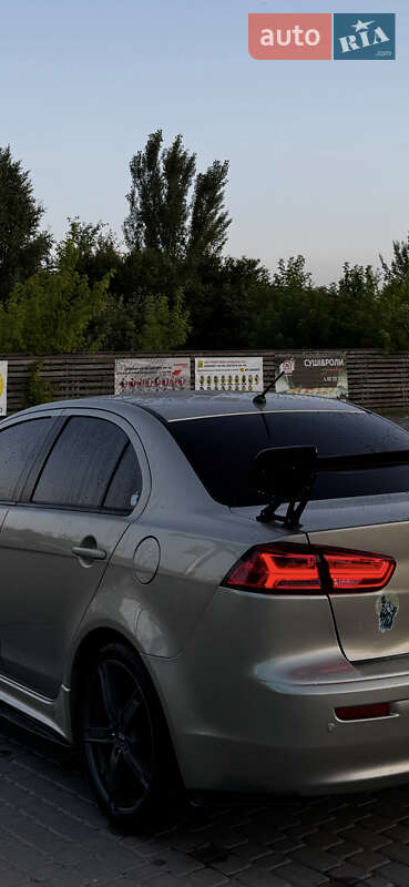 Седан Mitsubishi Lancer 2008 в Березному