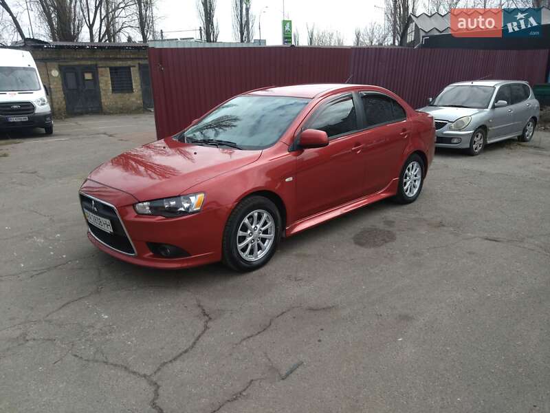 Седан Mitsubishi Lancer 2012 в Киеве