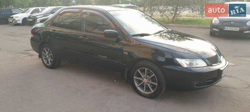 Седан Mitsubishi Lancer 2006 в Києві