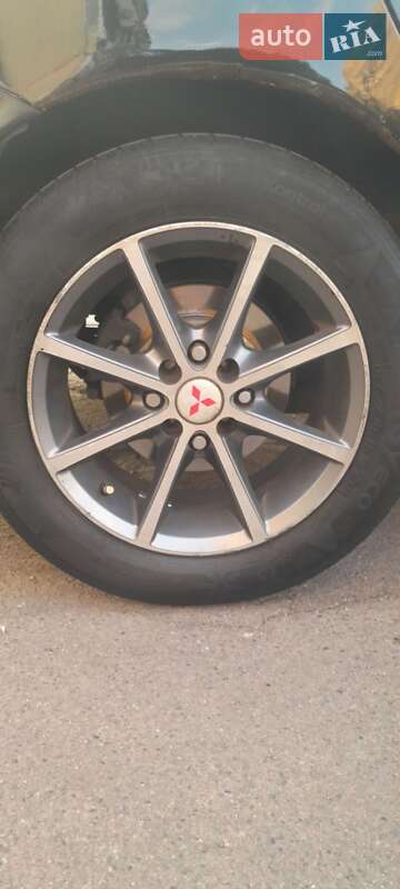 Седан Mitsubishi Lancer 2006 в Києві