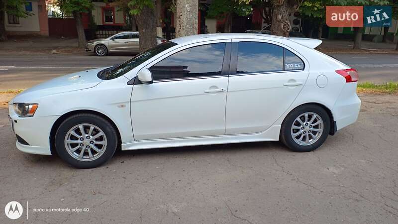 Хэтчбек Mitsubishi Lancer 2011 в Николаеве