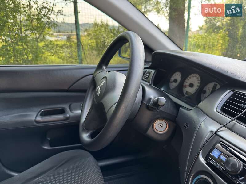 Седан Mitsubishi Lancer 2008 в Львове