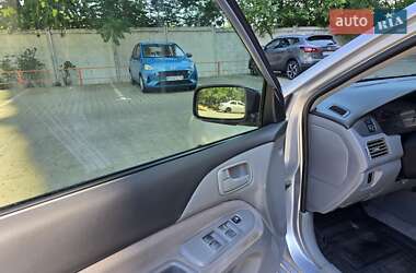 Седан Mitsubishi Lancer 2004 в 