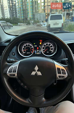 Седан Mitsubishi Lancer 2015 в 