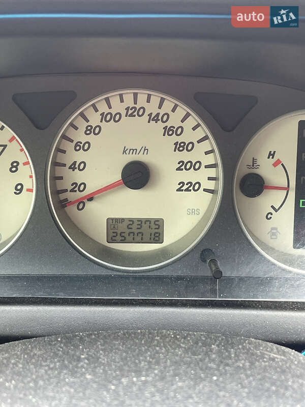 Седан Mitsubishi Lancer 2006 в Киеве
