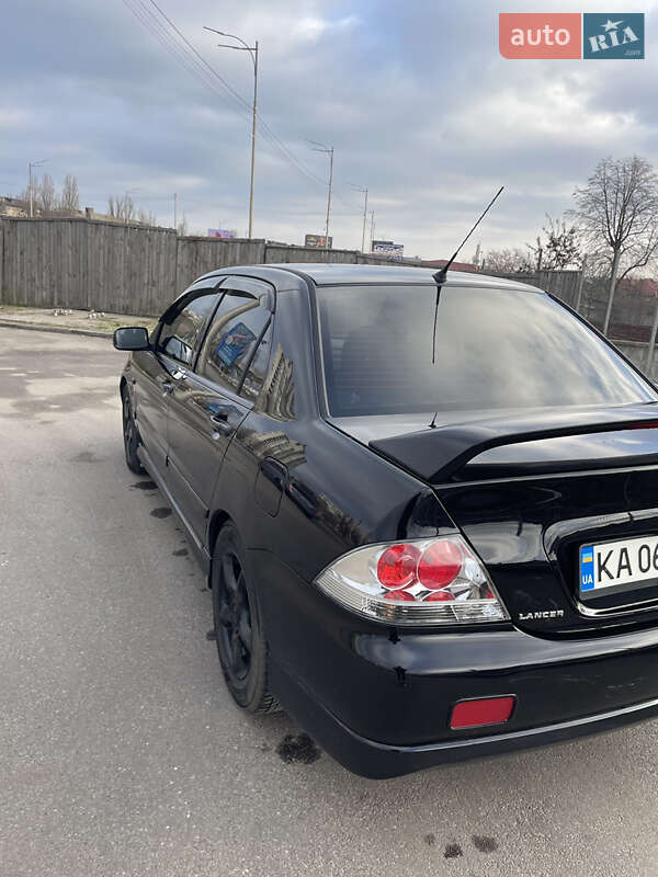 Седан Mitsubishi Lancer 2006 в Киеве