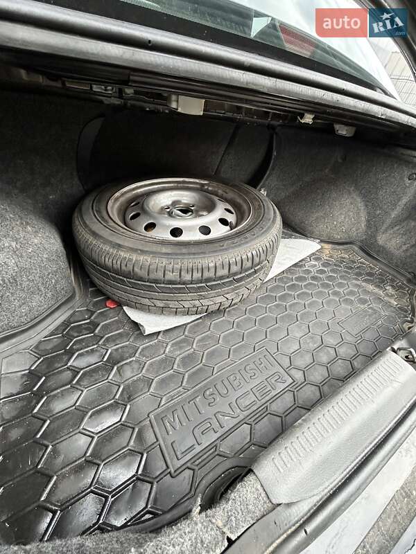 Седан Mitsubishi Lancer 2008 в Сумах