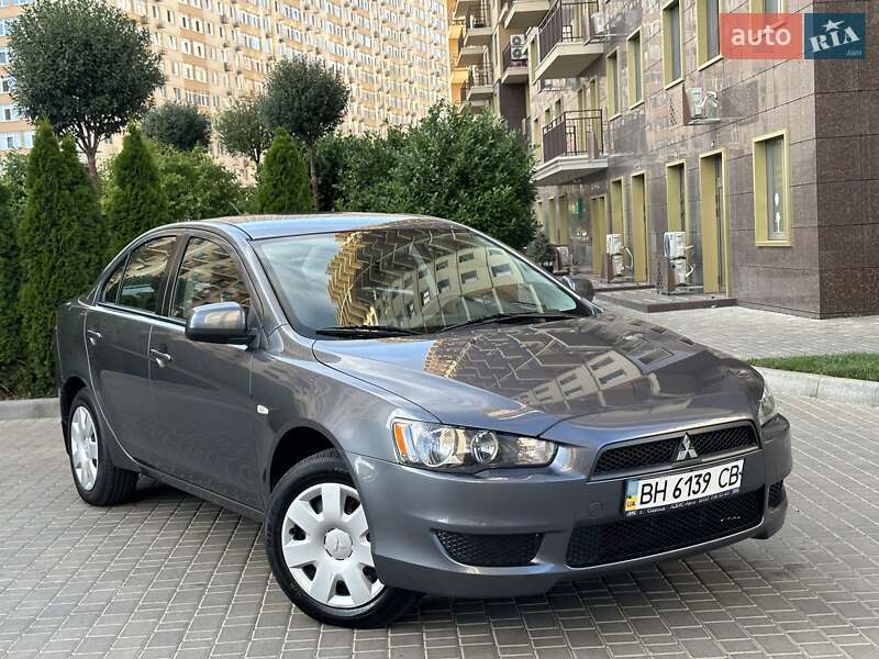 Седан Mitsubishi Lancer 2009 в Одессе